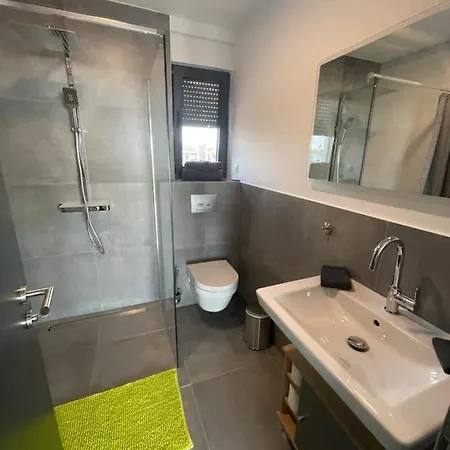 Apartament Jimmys Direkt Am Und Beheiztem Pool Privlaka (Zadar)