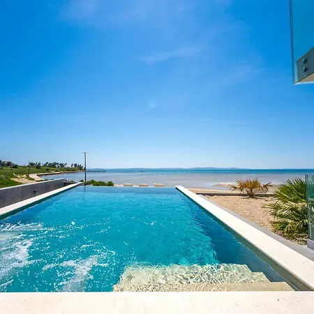 Jimmys Direkt Am Und Beheiztem Pool * Privlaka (Zadar)