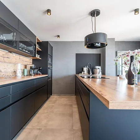 Jimmys Direkt Am Und Beheiztem Pool