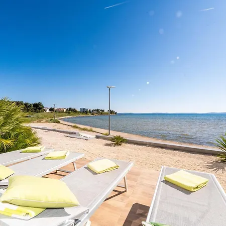 Apartament Jimmys Direkt Am Und Beheiztem Pool Privlaka (Zadar)