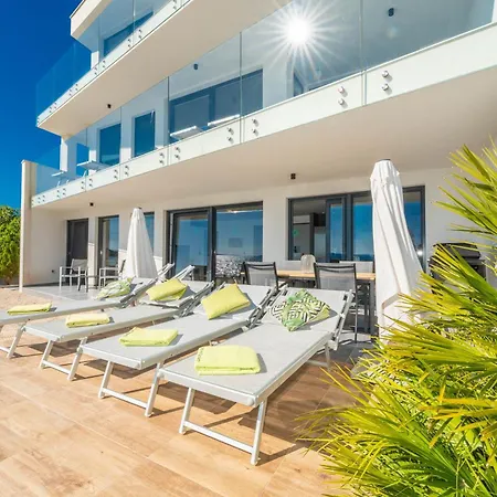 Jimmys Direkt Am Und Beheiztem Pool * Privlaka (Zadar)