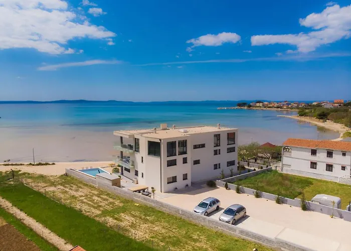 Appartement Jimmys Direkt Am Und Beheiztem Pool *