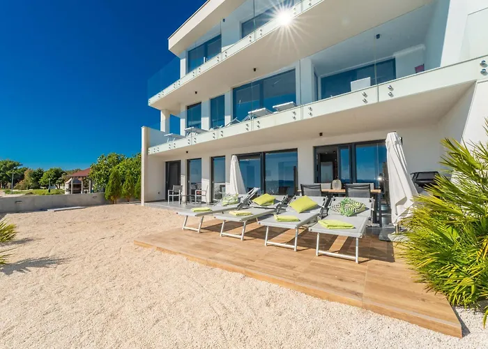 Jimmys Direkt Am Und Beheiztem Pool Appartement Privlaka (Zadar)