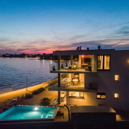 Appartement Jimmys Direkt Am Und Beheiztem Pool Privlaka (Zadar)