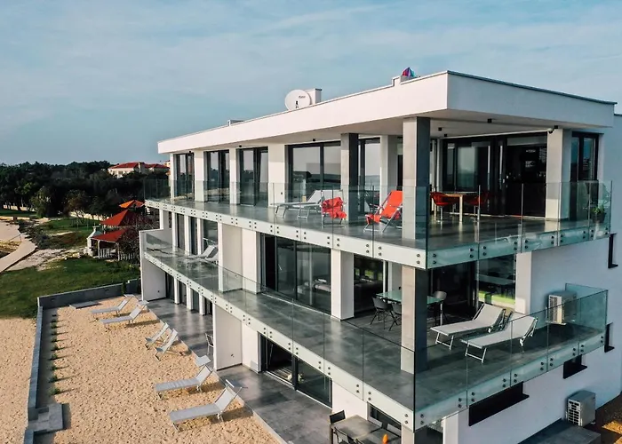 Jimmys Direkt Am Und Beheiztem Pool Apartmán Privlaka (Zadar)