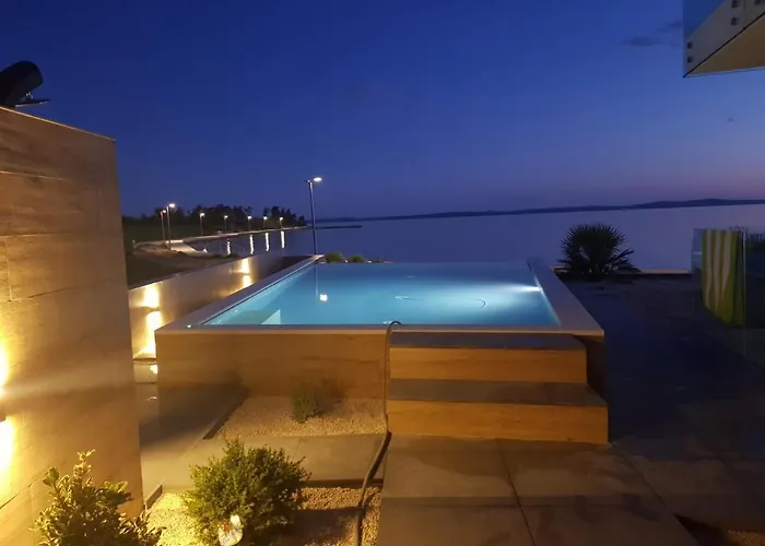 Jimmys Direkt Am Und Beheiztem Pool