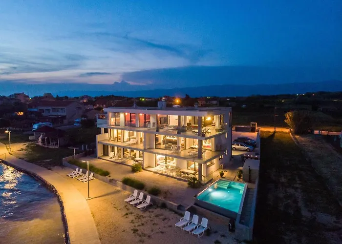 Apartmán Jimmys Direkt Am Und Beheiztem Pool Privlaka (Zadar)