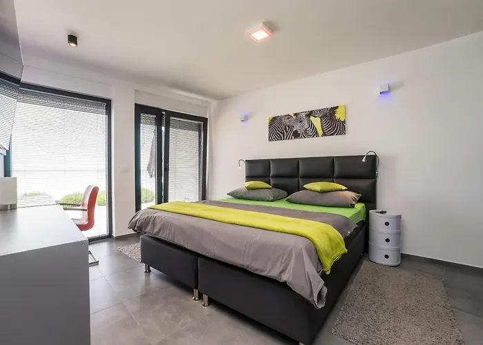 Apartmán Jimmys Direkt Am Und Beheiztem Pool Privlaka (Zadar)