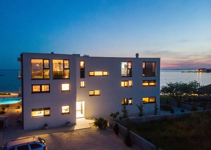 Jimmys Direkt Am Und Beheiztem Pool *