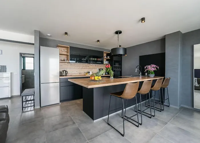 Jimmys Direkt Am Und Beheiztem Pool