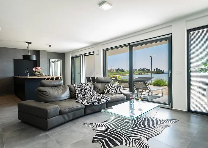 Apartmán Jimmys Direkt Am Und Beheiztem Pool Privlaka (Zadar)