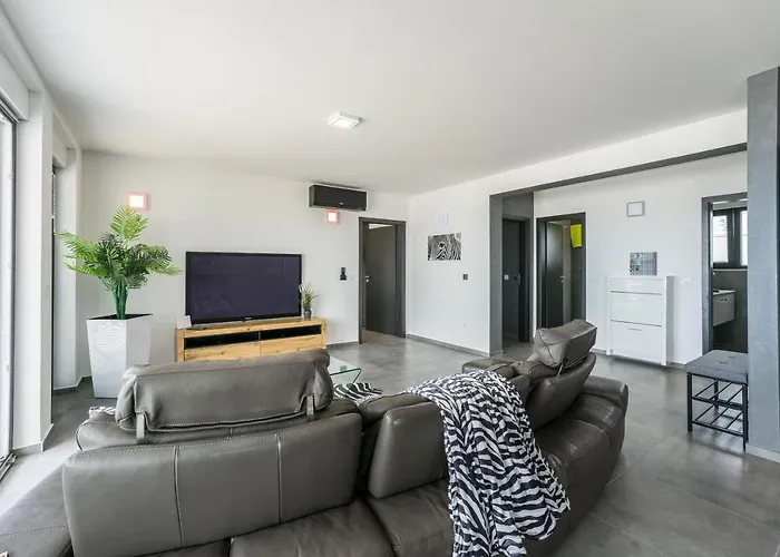 Jimmys Direkt Am Und Beheiztem Pool Apartmán