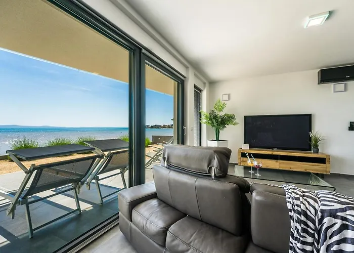 Jimmys Direkt Am Und Beheiztem Pool * Privlaka (Zadar)