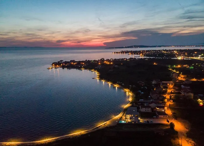 Jimmys Direkt Am Und Beheiztem Pool