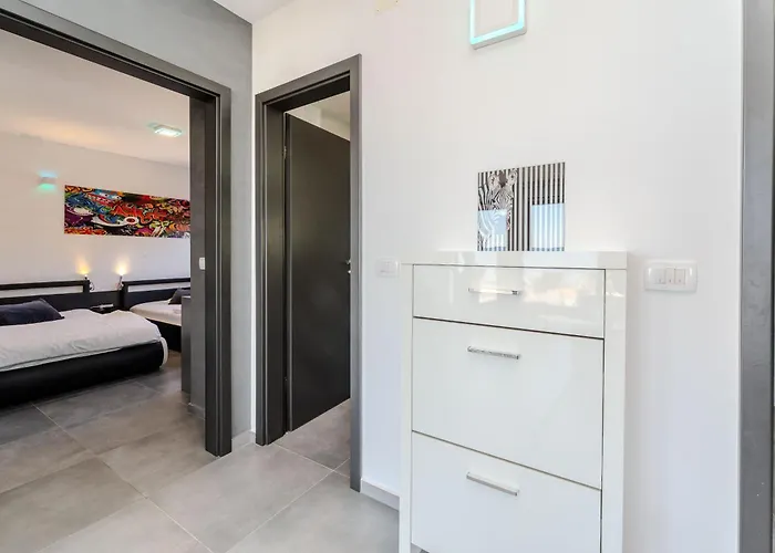 Apartmán Jimmys Direkt Am Und Beheiztem Pool