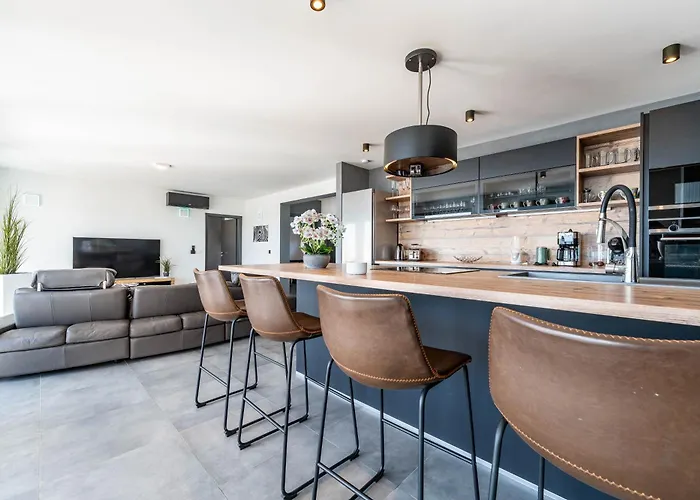 Jimmys Direkt Am Und Beheiztem Pool Apartman Privlaka