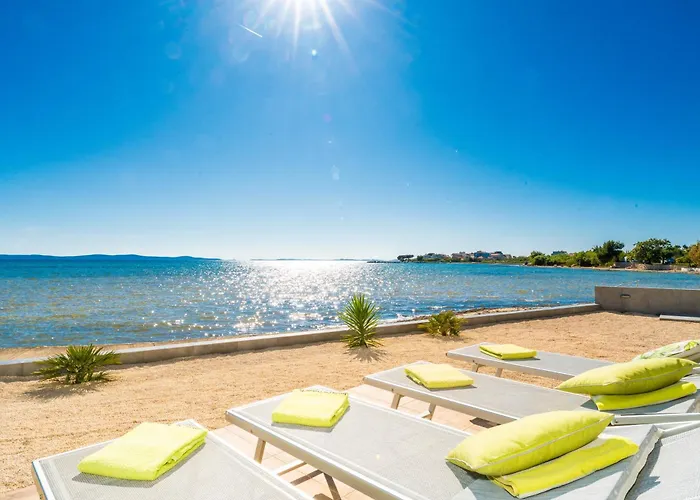 Jimmys Direkt Am Und Beheiztem Pool * Privlaka (Zadar)