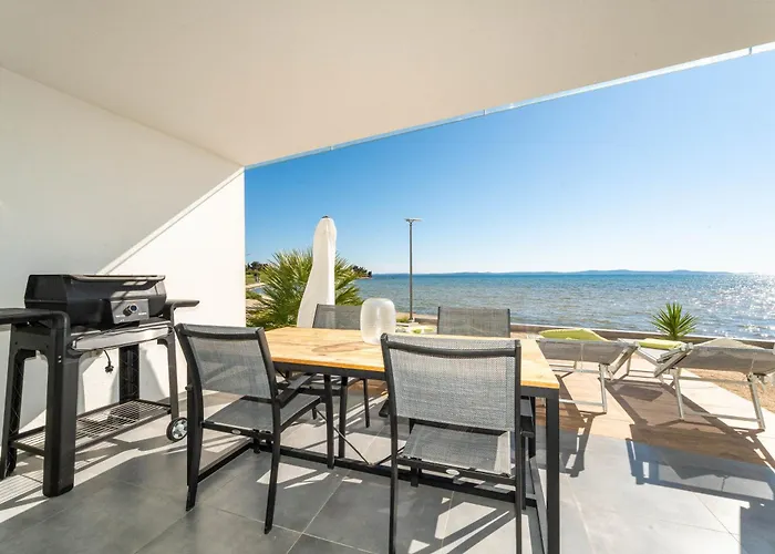 Apartmán Jimmys Direkt Am Und Beheiztem Pool Privlaka (Zadar)